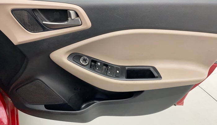 2017 Hyundai Elite i20 MAGNA 1.2, Petrol, Manual, 37,490 km, Driver Side Door Panels Control