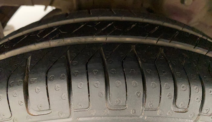 2014 Hyundai Eon MAGNA +, Petrol, Manual, 59,169 km, Right Rear Tyre Tread