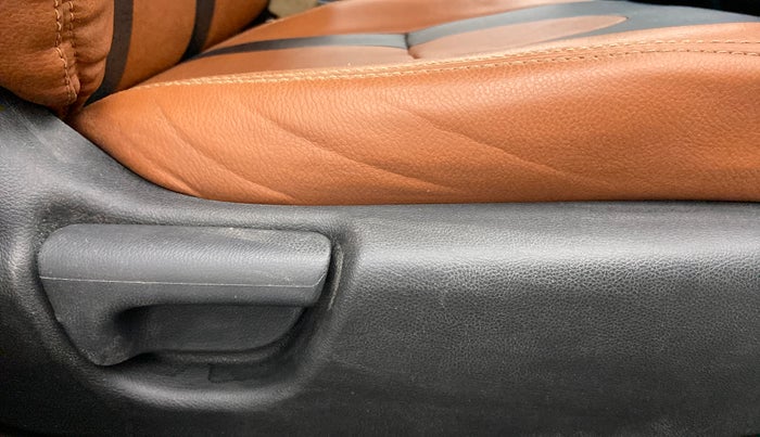 2015 Honda Jazz 1.2 E MT, Petrol, Manual, 99,449 km, Driver Side Adjustment Panel