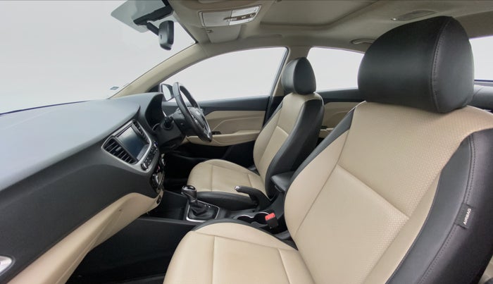 2017 Hyundai Verna 1.6 SX VTVT AT (O), Petrol, Automatic, 46,271 km, Right Side Front Door Cabin