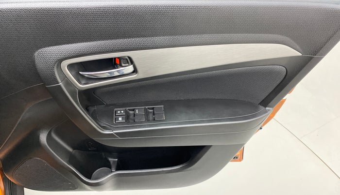 2019 Maruti Vitara Brezza ZDI+ DUAL TONE AMT, Diesel, Automatic, 11,179 km, Driver Side Door Panels Control