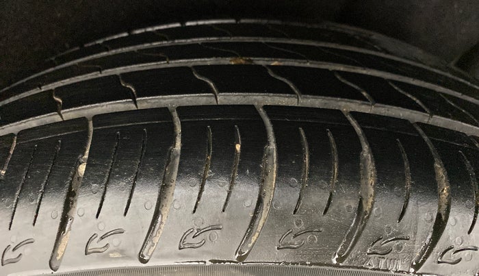 2019 Maruti Vitara Brezza ZDI+ DUAL TONE AMT, Diesel, Automatic, 11,179 km, Left Rear Tyre Tread