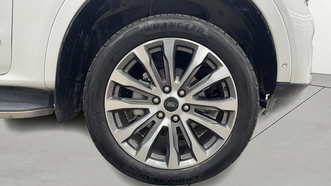 2023 Ford Everest Platinum (4WD), Automatic, 40037 km, Right Front Wheel