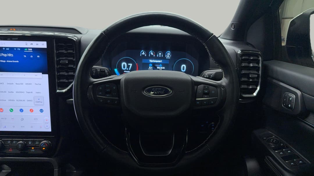 2023 Ford Everest Platinum (4WD), Automatic, 40037 km, Steering Wheel Close-up