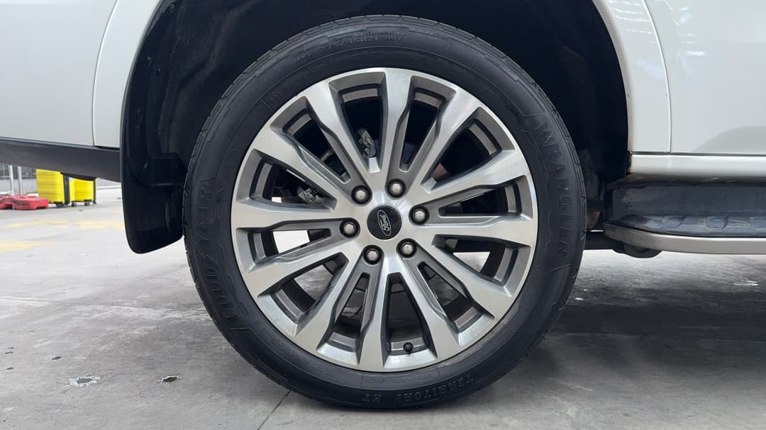 2023 Ford Everest Platinum (4WD), Automatic, 40037 km, Right Rear Wheel