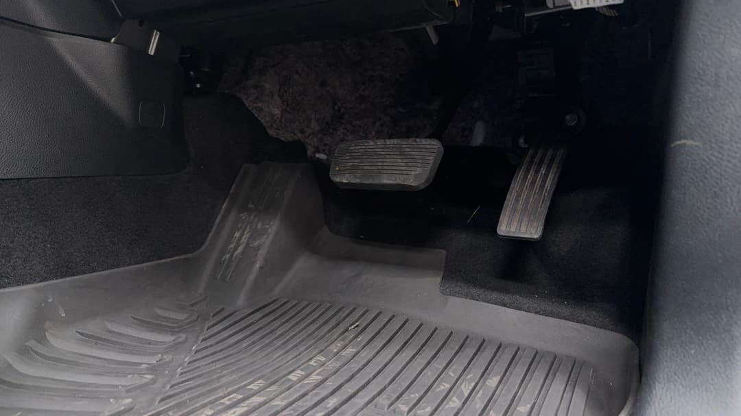 2023 Ford Everest Platinum (4WD), Automatic, 40037 km, Pedals and Footmat