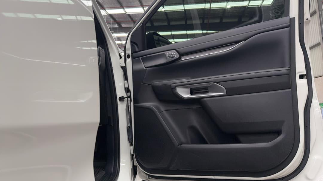 2023 Ford Everest Platinum (4WD), Automatic, 40037 km, Speaker View
