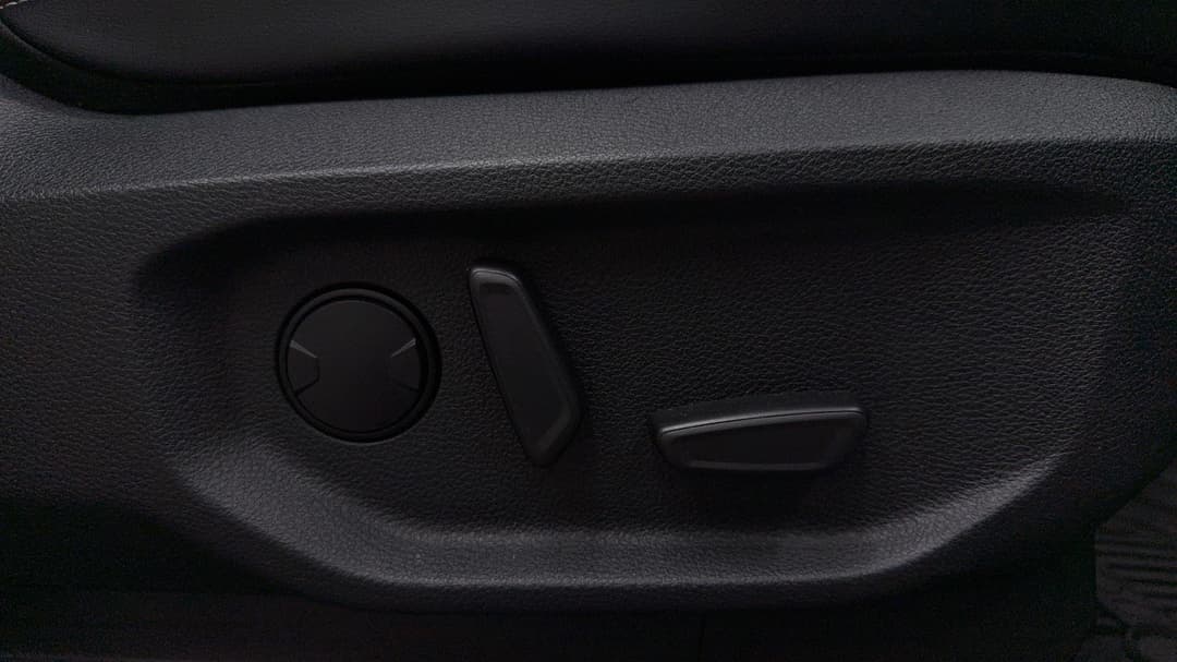 2023 Ford Everest Platinum (4WD), Automatic, 40037 km, Drivers Side Adjustment Panel