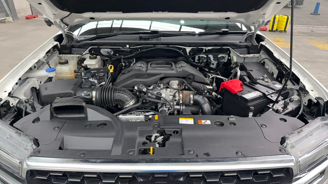 2023 Ford Everest Platinum (4WD), Automatic, 40037 km, Open Bonnet (Engine)