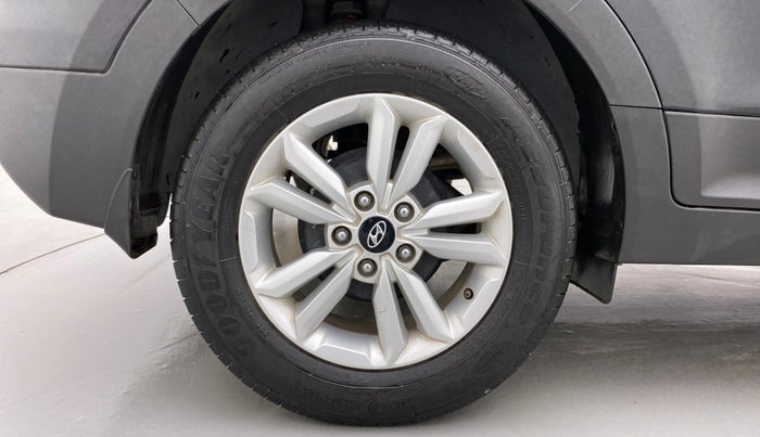 2017 Hyundai Creta SX PLUS 1.6 PETROL, Petrol, Manual, 24,489 km, Right Rear Wheel