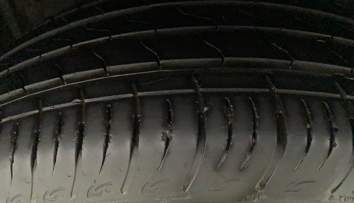 2023 Maruti BREZZA ZXI SMART HYBRID , Petrol, Manual, 10,117 km, Left Front Tyre Tread