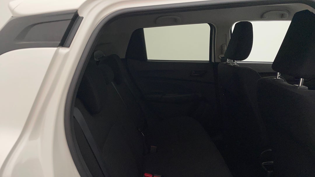 2023 Suzuki Swift Gl Navi, Automatic, 26611 km, Right Side Rear Door Cabin View