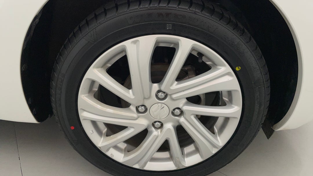 2023 Suzuki Swift Gl Navi, Automatic, 26611 km, Right Front Wheel