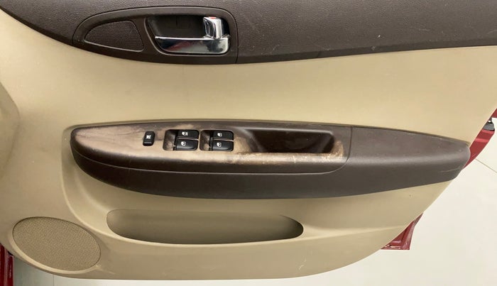 2011 Hyundai i20 MAGNA O 1.2, Petrol, Manual, 9,340 km, Driver Side Door Panels Control