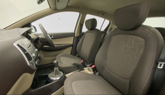 2011 Hyundai i20 MAGNA O 1.2, Petrol, Manual, 9,340 km, Right Side Front Door Cabin