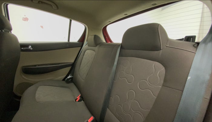 2011 Hyundai i20 MAGNA O 1.2, Petrol, Manual, 9,340 km, Right Side Rear Door Cabin