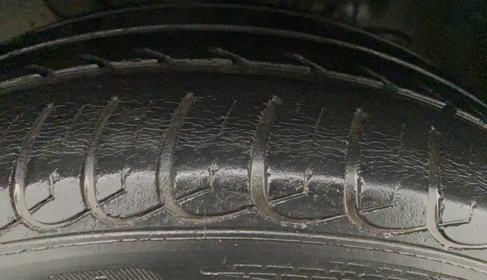 2016 Tata Tiago XZ PETROL, Petrol, Manual, 38,749 km, Left Rear Tyre Tread