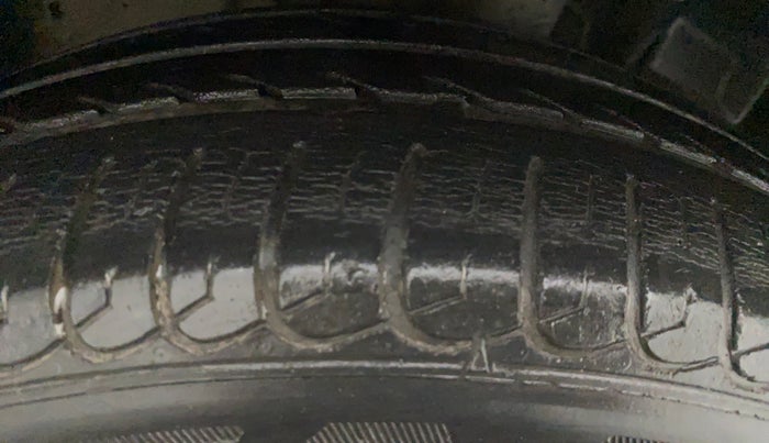 2016 Tata Tiago XZ PETROL, Petrol, Manual, 38,749 km, Right Rear Tyre Tread