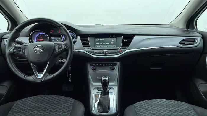 Opel Astra-Dashboard View