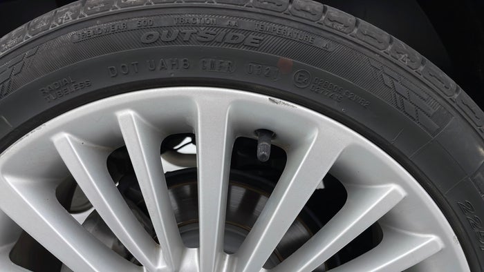 Opel Astra-Alloy Wheel RHS Rear Scratch
