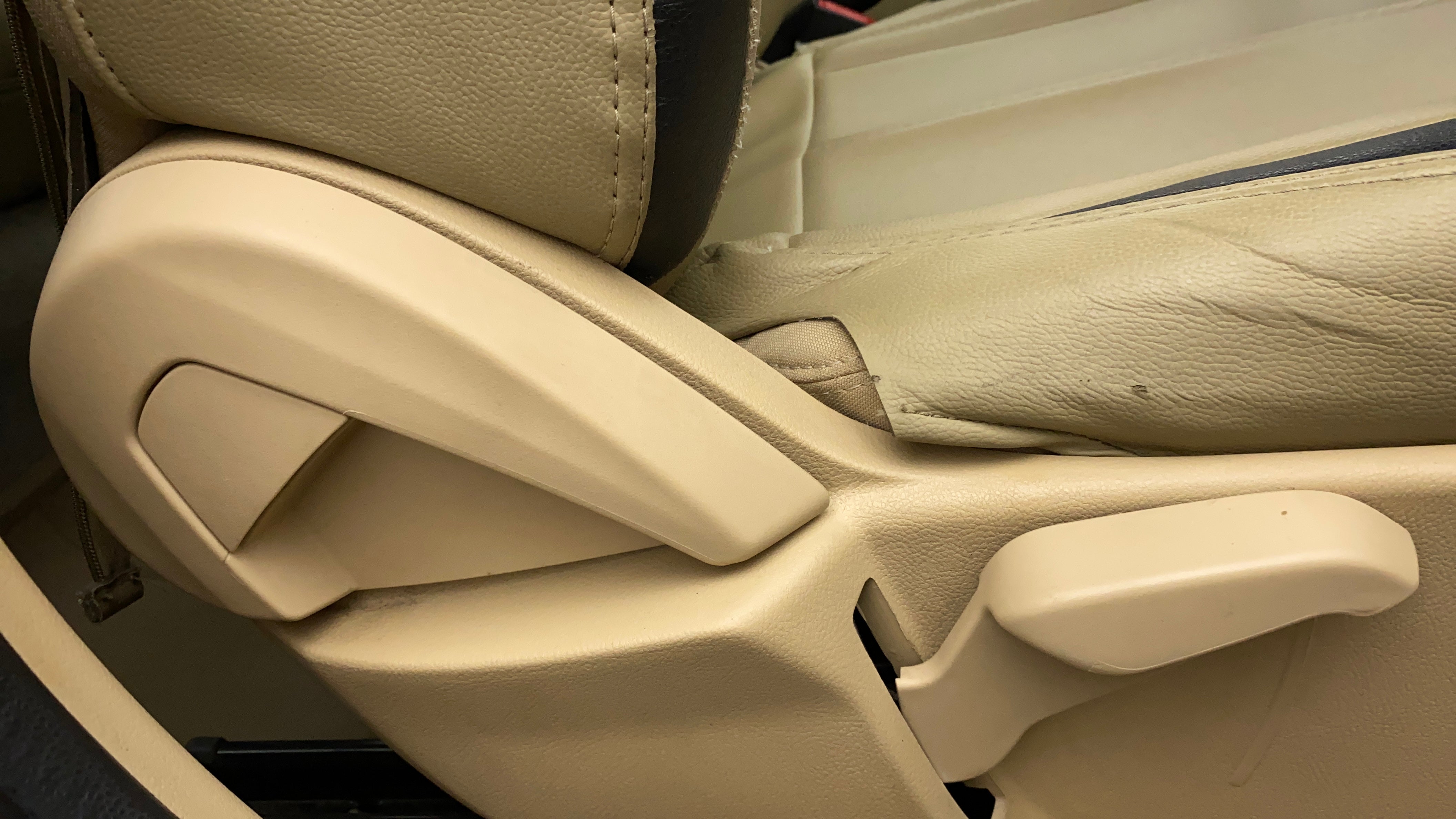 Ford aspire titanium online plus seat covers