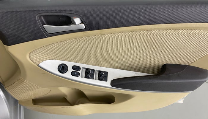 2014 Hyundai Verna FLUIDIC 1.4 VTVT, Petrol, Manual, 36,815 km, Driver Side Door Panels Control