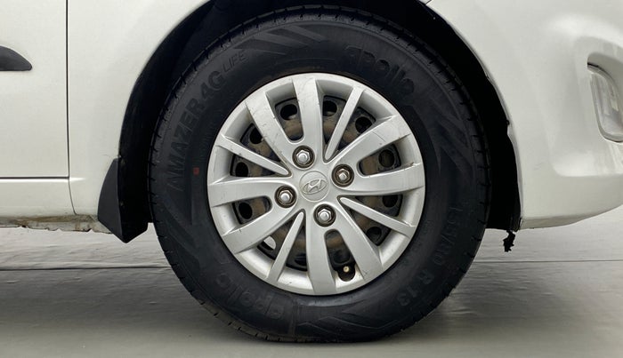 2015 Hyundai i10 SPORTZ 1.1 IRDE2, Petrol, Manual, 1,28,377 km, Right Front Tyre