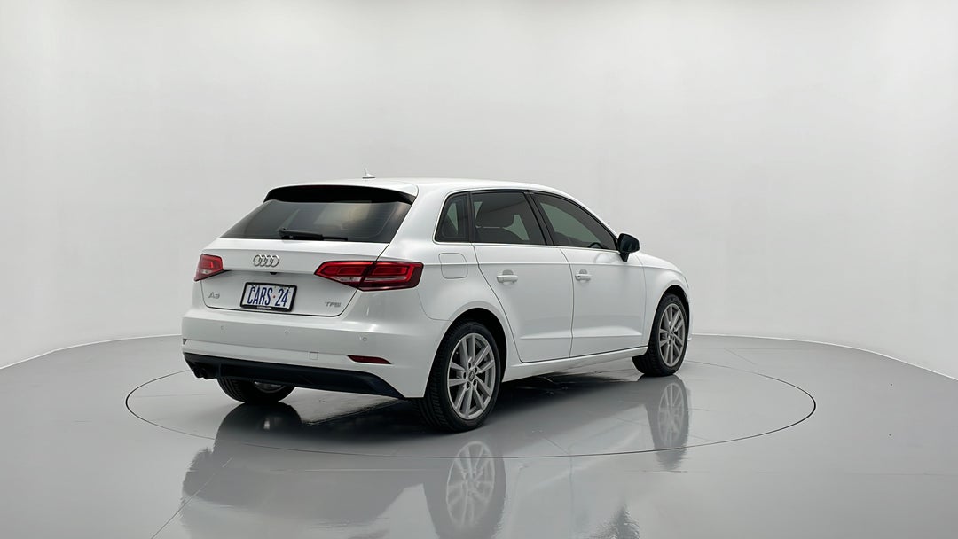 Right Back Diagonal (45- Degree) View