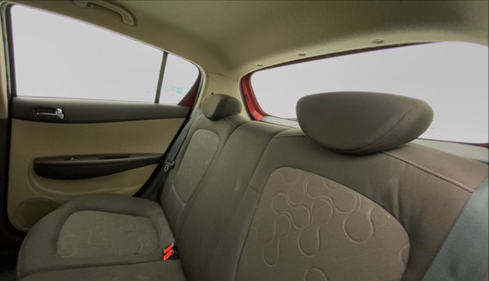 2011 Hyundai i20 ASTA 1.2, Petrol, Manual, 93,910 km, Right Side Rear Door Cabin