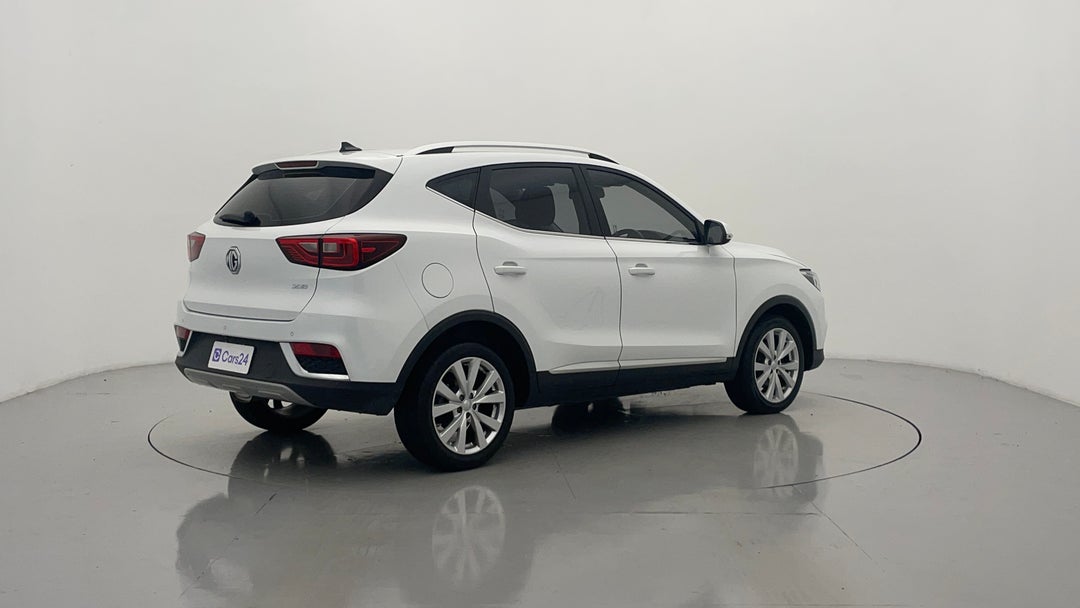 Right Back Diagonal (45- Degree) View