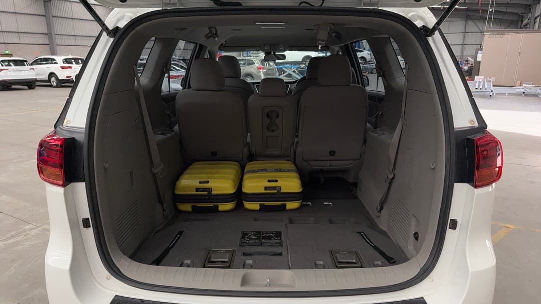 2018 Kia Carnival S, Automatic, 96757 km, Boot Inside View with Luggage