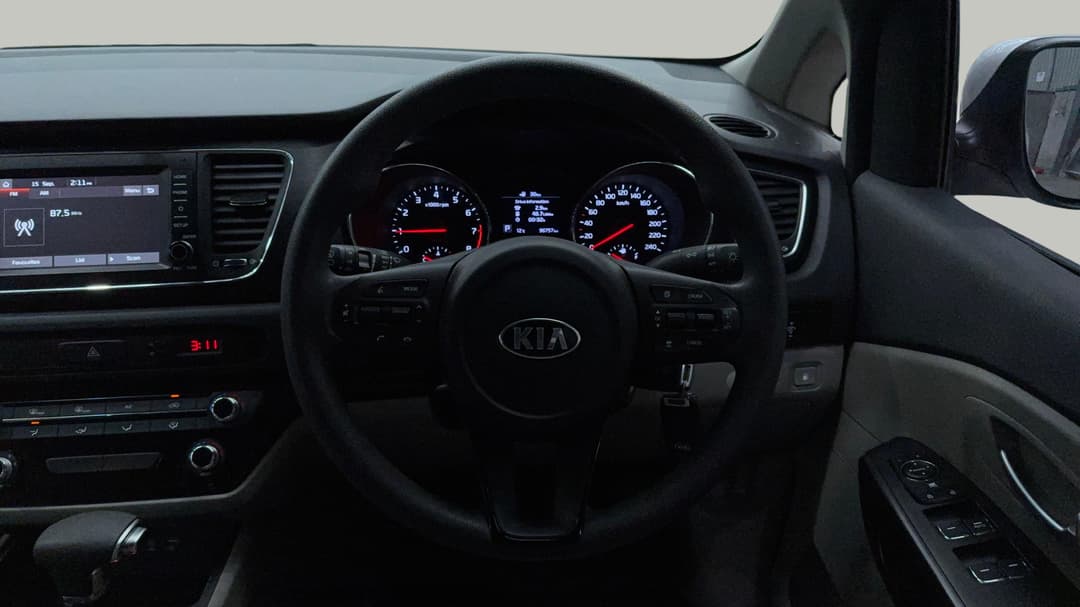2018 Kia Carnival S, Automatic, 96757 km, Steering Wheel Close-up