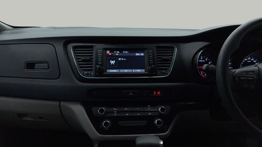 2018 Kia Carnival S, Automatic, 96757 km, Center Console