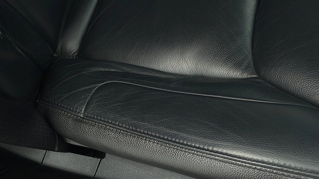 Seats Front RHS Wear