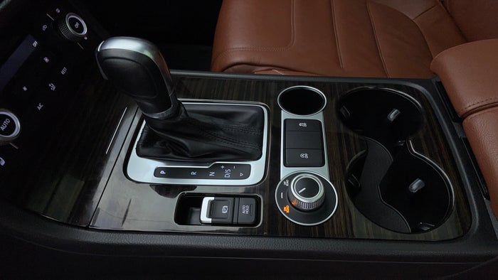 Volkswagen Touareg-Gear Lever
