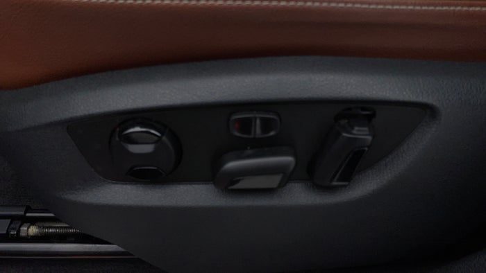 Volkswagen Touareg-Driver Side Adjustment Panel