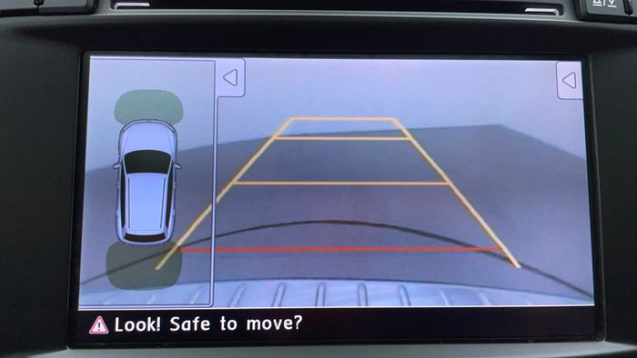 Volkswagen Touareg-Parking Camera (Rear View)