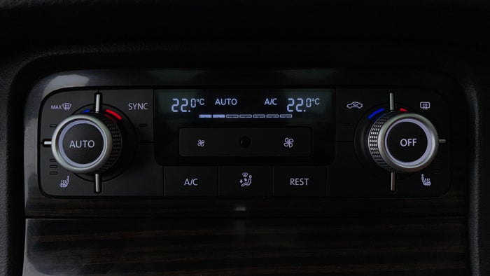 Volkswagen Touareg-Automatic Climate Control