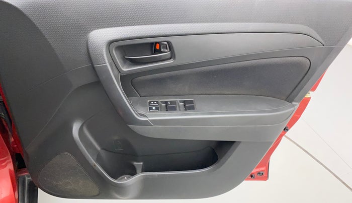 2017 Maruti Vitara Brezza VDI (O), Diesel, Manual, 1,21,082 km, Driver Side Door Panels Control