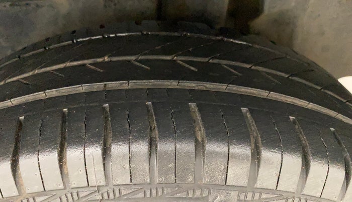 2017 Maruti Dzire VXI, Petrol, Manual, 89,533 km, Left Rear Tyre Tread