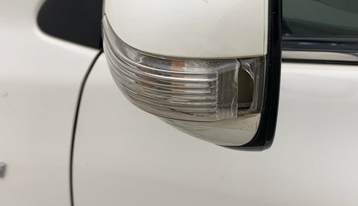 2011 Toyota Corolla Altis G PETROL, Petrol, Manual, 70,565 km, Left rear-view mirror - Indicator light has minor damage