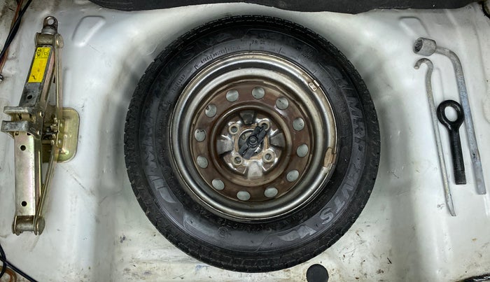 2014 Hyundai Eon ERA PLUS, Petrol, Manual, 73,587 km, Spare Tyre