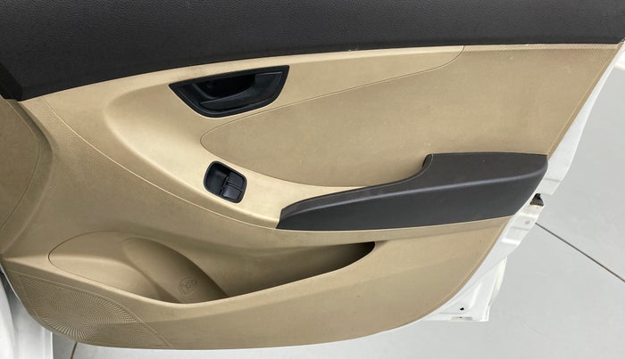 2014 Hyundai Eon ERA PLUS, Petrol, Manual, 73,587 km, Driver Side Door Panels Control