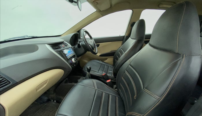 2014 Hyundai Eon ERA PLUS, Petrol, Manual, 73,587 km, Right Side Front Door Cabin