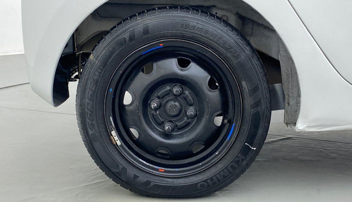 2014 Hyundai Eon ERA PLUS, Petrol, Manual, 73,587 km, Right Rear Wheel