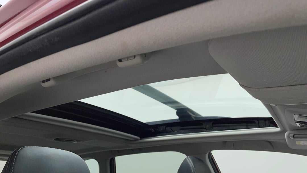 Interior Sunroof/Moonroof