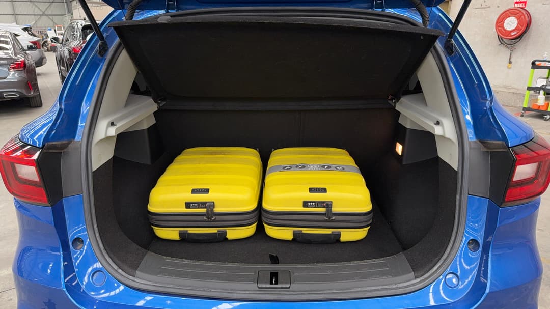 2019 MG ZS Essence, Automatic, 101254 km, Boot Inside View with Luggage