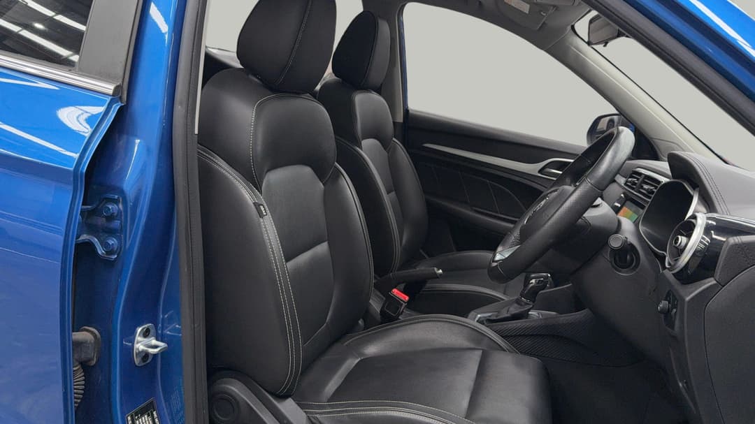 2019 MG ZS Essence, Automatic, 101254 km, Right Side Front Door Cabin View