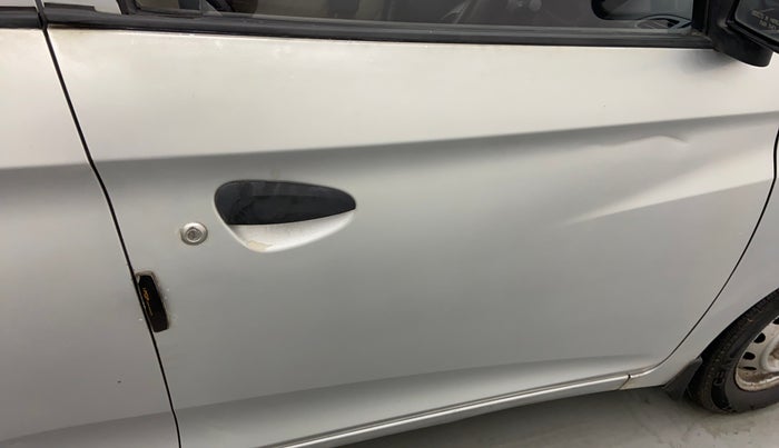 2015 Hyundai Eon D-LITE+, Petrol, Manual, 49,328 km, Driver-side door - Paint has faded