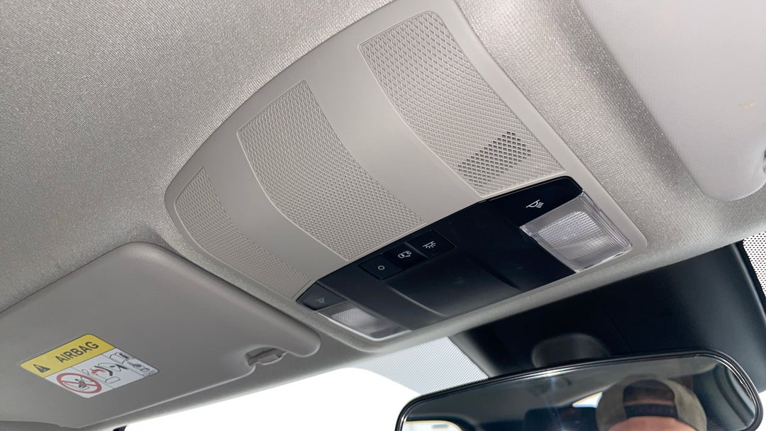 On-Roof Controls/Sunglass holder